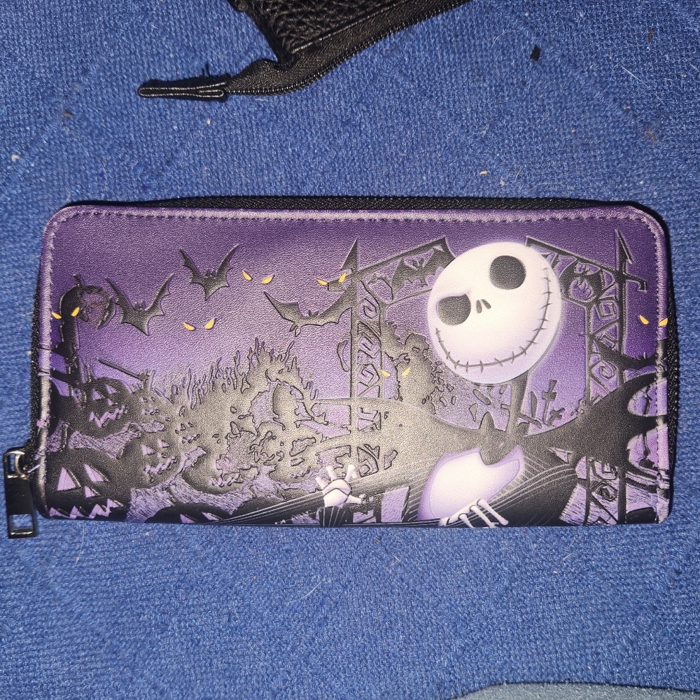 NWOT DISNEY~NIGHTMARE BEFORE CHRISTMAS WALLET